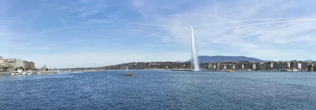 A view of Lake Geneva with the Jet d'Eau.