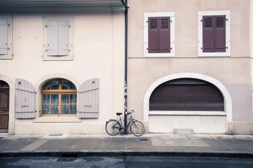 I have an Instagram account dedicated to my hometown: Carouge, Geneva Switzerland. This is one of the pics I harvested during my promenades. It’s Saint-Joseph street. The instagram account if ever you wish to see more: https://www.instagram.com/carouge_geneve