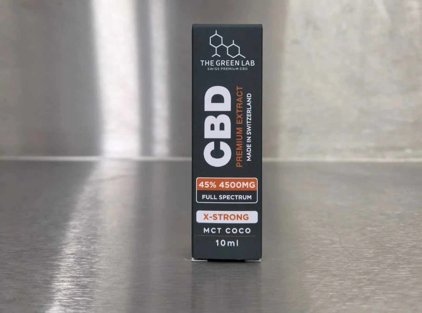 Faltschachtel des CBD-Öls X-Strong Full Spectrum mit 45 % auf MCT-Kokosöl, 10 ml, 4500 mg